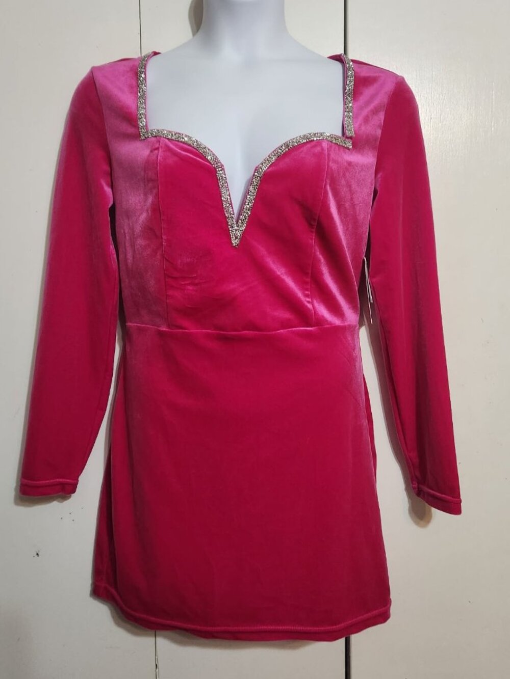 NWT ShoeDazzle Hot Pink Velvet Dress Size L FLAW Broken Rhinestone Trim